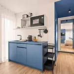 Motel42-temporary Living شقة فندقية 3*