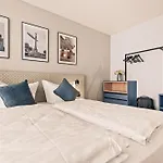 Motel42-temporary Living فريدريشسهافن