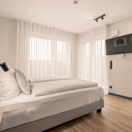 Motel42-temporary Living Apart Otel Friedrichshafen