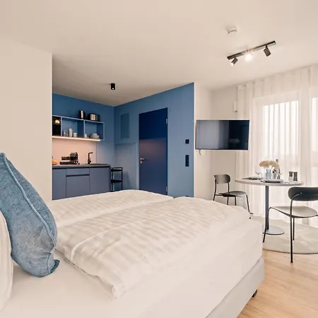 מלון דירות Motel42-temporary Living 3*