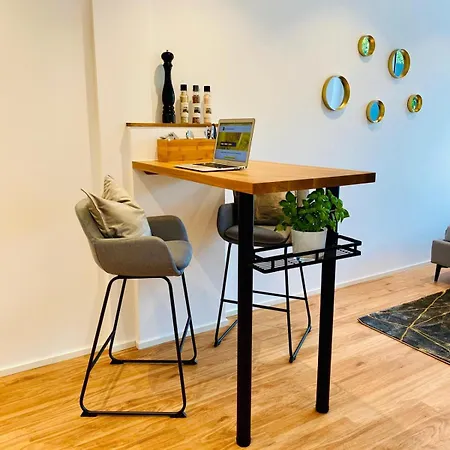 Motel42-temporary Living 3* Friedrichshafen