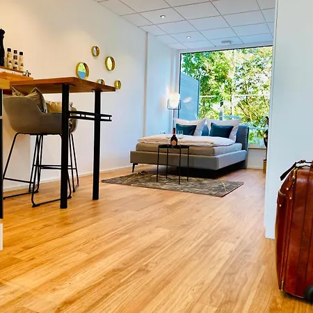 Motel42-temporary Living