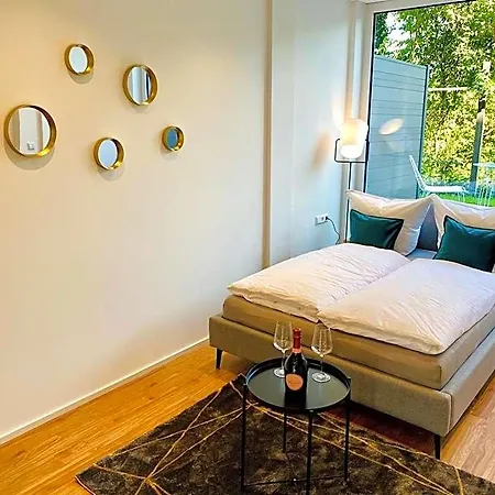 Hotel apartamentowy Motel42-temporary Living 3*