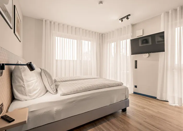 Motel42-temporary Living 公寓式酒店 腓特烈港