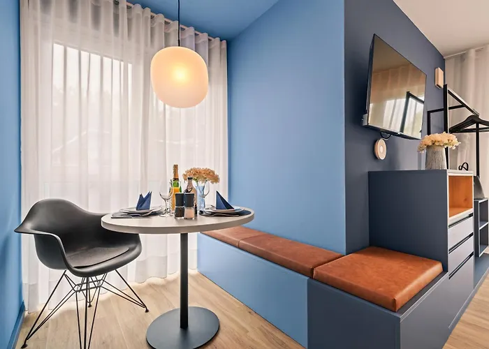 Motel42-temporary Living